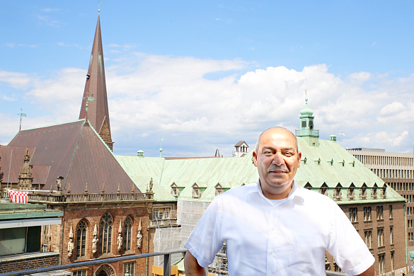 Auf dem Foto abgebildet ist Ümit Göl, 4. Stellvertreter der GSV